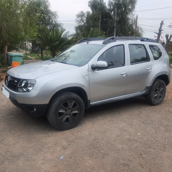 Renault Duster Zen 1.6l 5mt 4x2