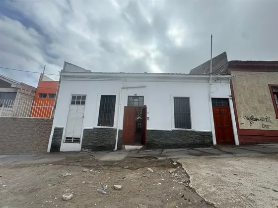 Casa En Venta De 14 Dorm. En Antofagasta