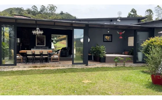 Casa Campestre En Venta  En Parcelación, La Ceja Sector Pontezuela