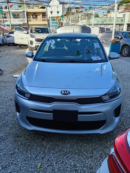 Kia Río S Americana