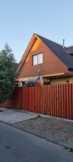 Casa En Venta De 3 Dorm. En Maule