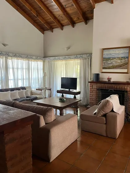 Alquiler Casa En Barrio Los Cardales Country Club