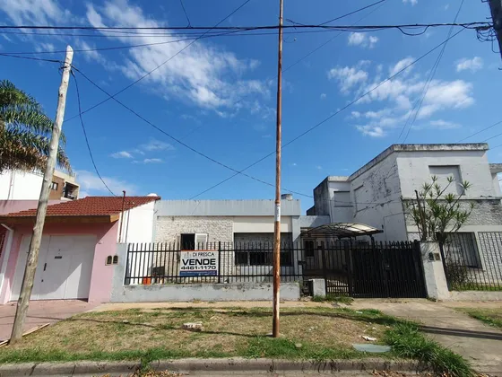 Casa 3 Amb.   A Reciclar