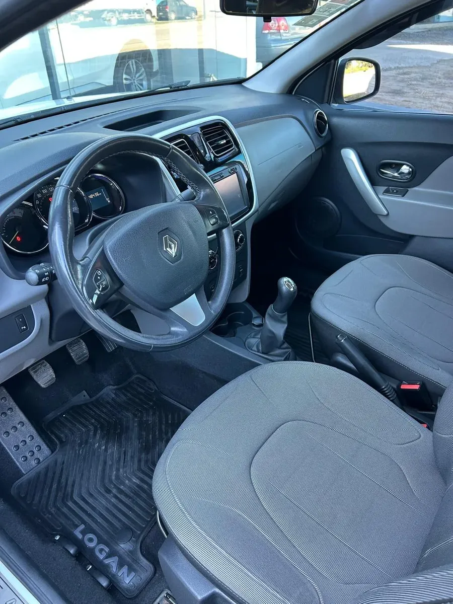 Renault Logan 1.6 Privilege 105cv5658850984945459213