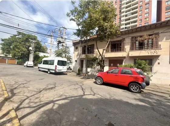 Casa Comercial A Pasos Metro Cerro Blanco