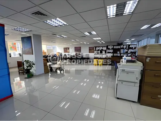 Se Vende Oficina En Edificio Torre Empresarial