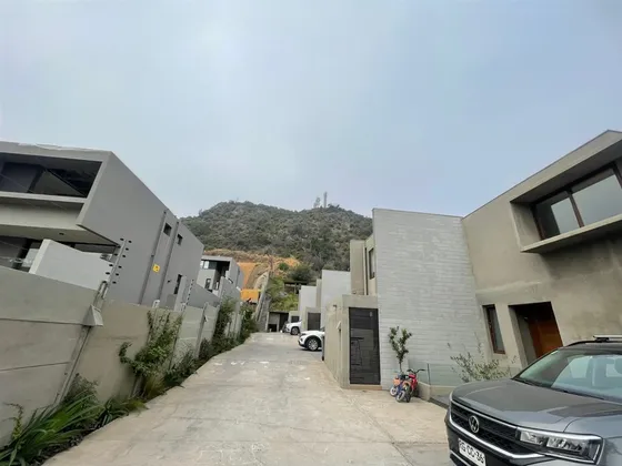 Moderna Casa En Condominio Panorámica Sur