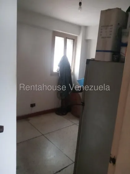 Descubre La Facilidad De Adquirir Tu Hogar En Una Ubicación Estratégica En El Centro De Caracas. Mls #25-16021