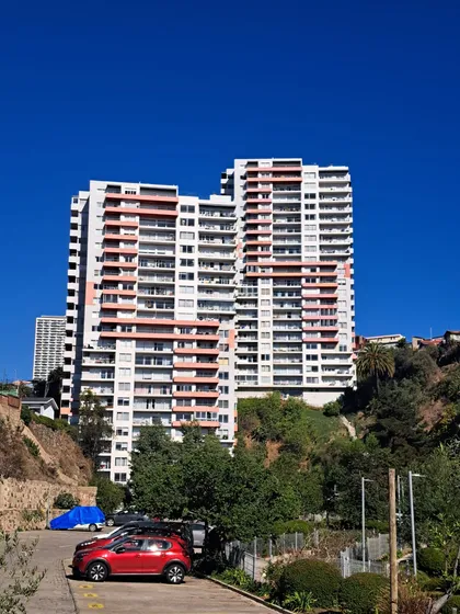 Valparaíso- Arriendo Depto 2d/2b Con Vista Al Mar