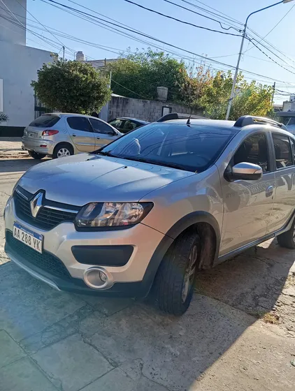 Renault Sandero Stepway 1.6 Privilege 105cv
