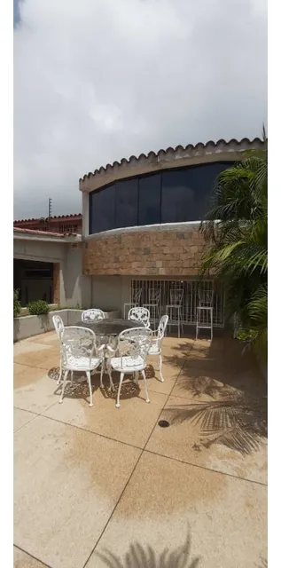 Se Vende Casa 589m2 4h/5b/2p Urb Paso Real Charallave 0656