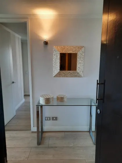 Departamento En Arriendo De 2 Dorm. En Las Condes