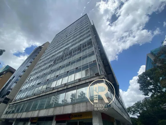 En Venta Oficina 120 M2 En Torre Easo El Rosal