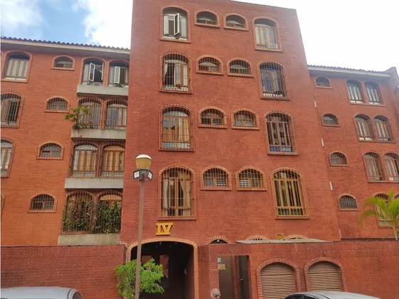 Se Vende Apto 152m2 2h/4b/2p La Tahona 8689 