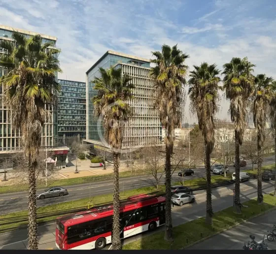 Amplia Oficina En Arriendo En Las Condes - San Damian