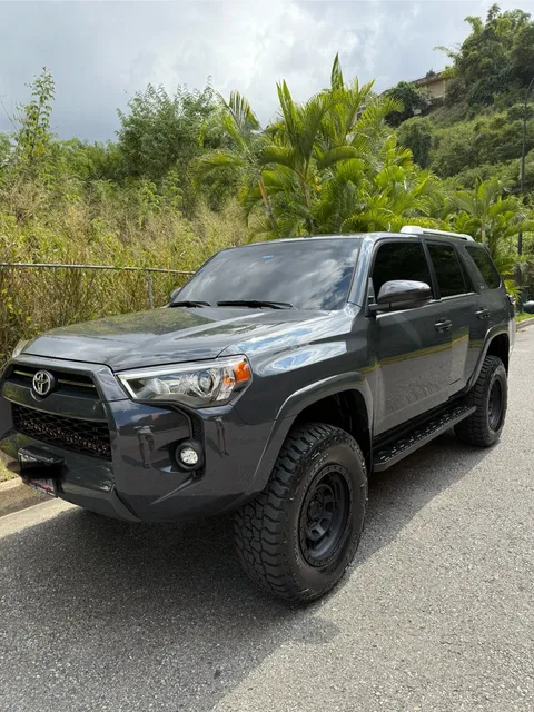 Toyota 4runner Sr5