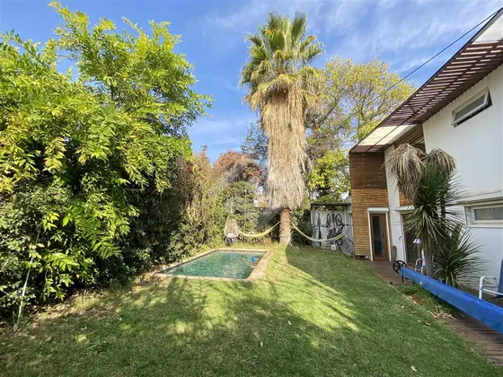 Casa En Venta De 6 Dorm, 3 Suite, Vitacura- Clínica Alemana