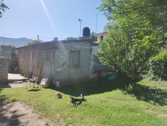 Casa En Venta - 3 Dormitorios 1 Baño - 432mts2 - Santa María De Punilla