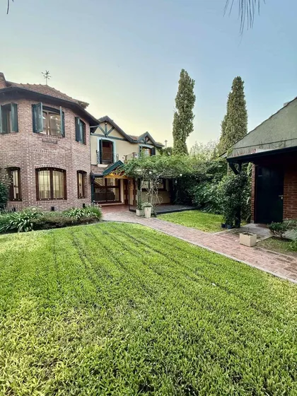 Venta Casa 5amb Adrogue