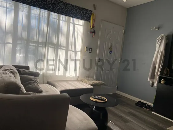 Venta De Duplex 3 Ambientes En Zona Residencial De Temperley