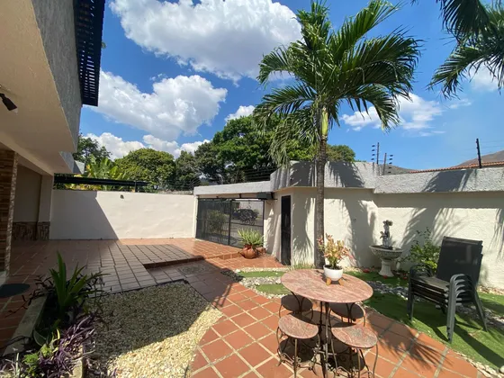 Casa En Venta En Calle Abierta En La Trigaleña Yc