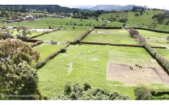 Lote En  Vereda Marquez(la Calera) Rah Co: 25-1611