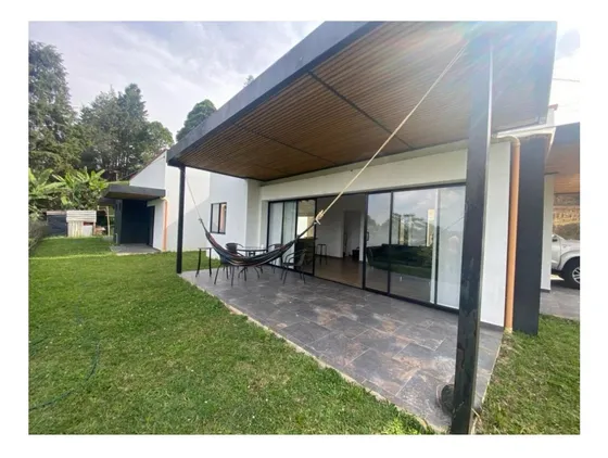 Venta Finca En Rionegro, Área 5.632 Mts, Independiente, Moderna