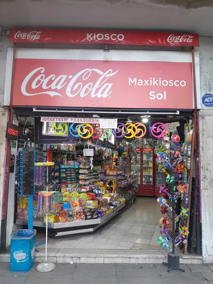 Venta Fondo De Comercio Kiosco / Segurola 806, Caba/ Excel Ubicación / Buena Rentabilidad
