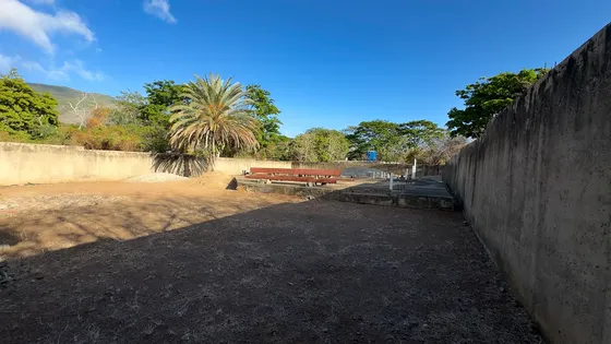 Re/max 2 Mil Vende, Terreno Con Potencial Para Casa En La Montaña, En Avenida Guayabal, La Asunción, Nueva Esparta, Isla De Margarita