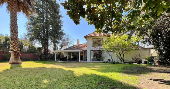 Linda Casa En Mejor Sector De Golf De Manquehue