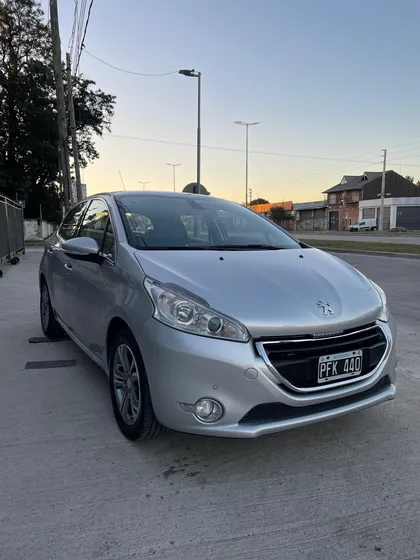 Peugeot 208 1.6 Feline Pack Cuir