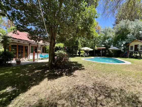 Linda Casa Estilo Colonial En Condominio Consolidado
