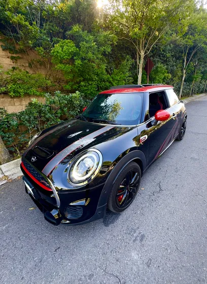 Mini John Cooper Works 2.0 Hot Chilli At
