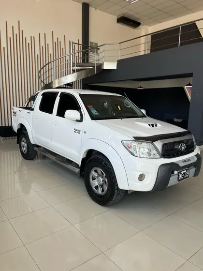Toyota Hilux Pick-up 3.0 I Sr Cab Doble 4x4 (2009)