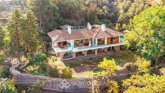 Casa En Venta De 4 Dorm. En Vitacura