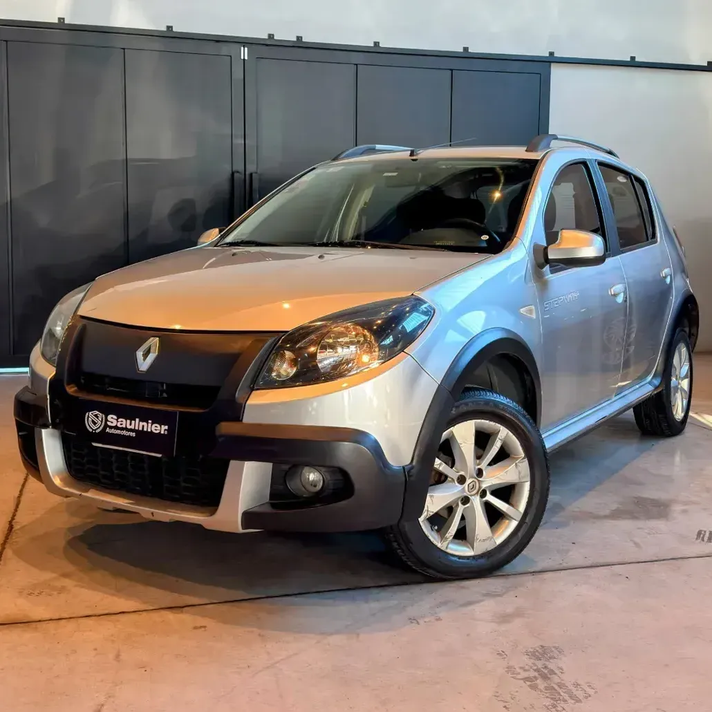 Renault Sandero 1.6 Privilege 105 hp