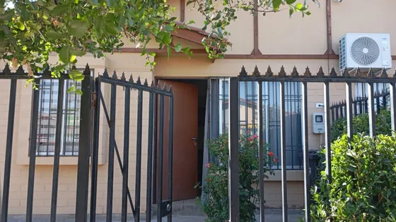 Leivapro Arrienda Casa 3 D, 1 B En Padre Hurtado 