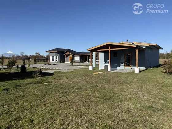 Venta Dos Casas Expectaculares-villarrica- 335/5000 Mts2