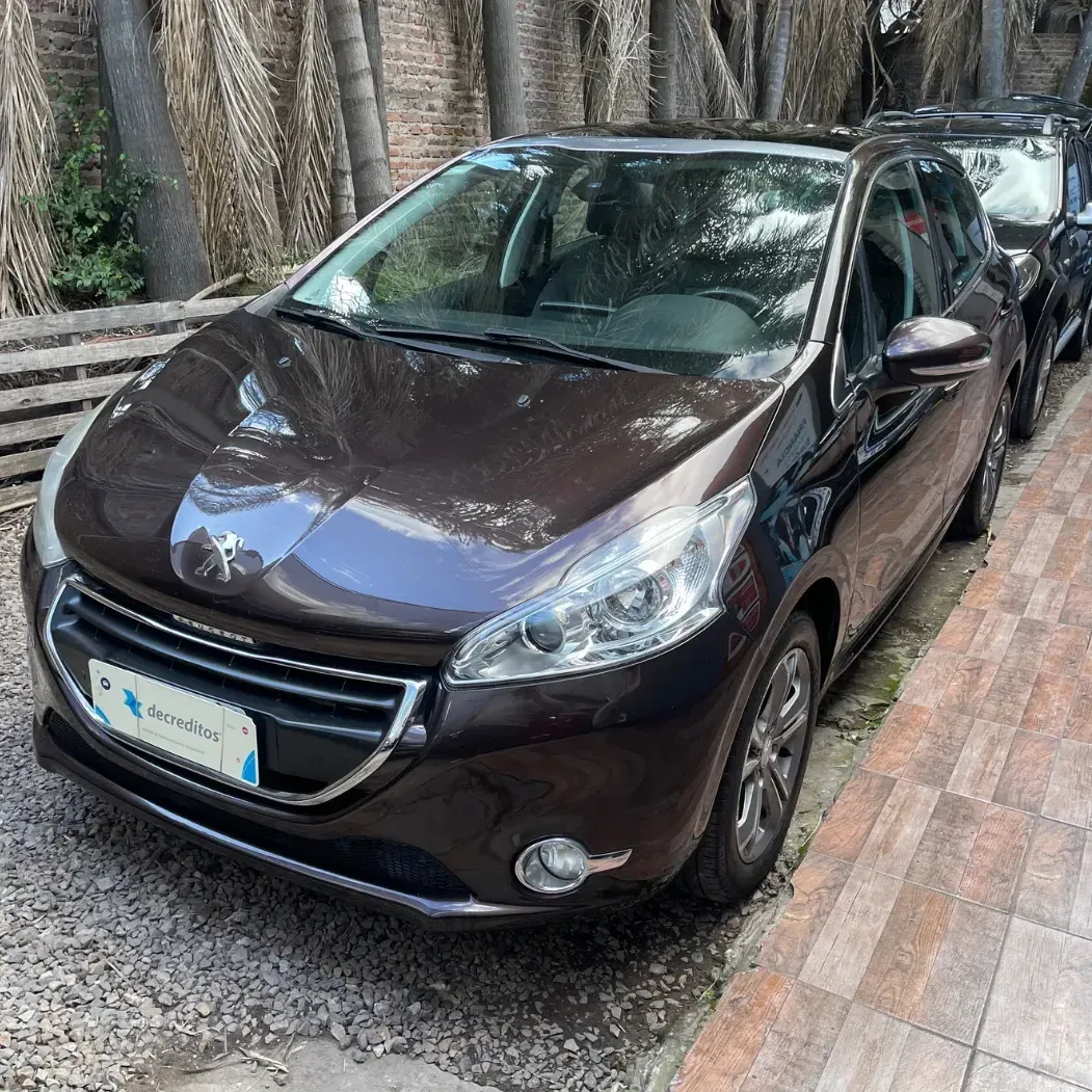 Peugeot 208 1.6 Feline