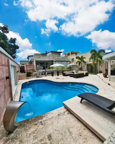 Hermosa Quinta En La Urb El Castaño Maracay