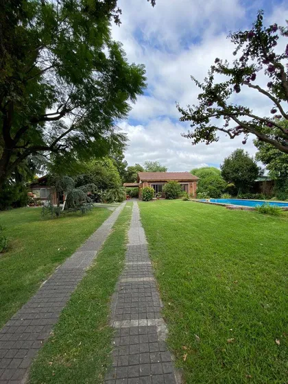 Excelente Casa Quinta A La Venta En Adolfo Sourdeaux