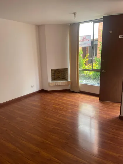 Casa Remodelada Ubicación Estratégica Cerca A Transmilenio, Séptima, Novena Y Autopista Norte. A Minutos Del Colegio San Carlos Y Gimnasio Los Pinos. Ideal Para Familias Y Excelente Conectividad.