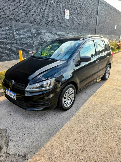 Volkswagen Suran 1.6 Comfortline 101cv