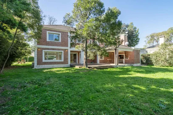 Casa En Venta En Barrio Privado El Aromo 7 Ambientes - Apto Crédito