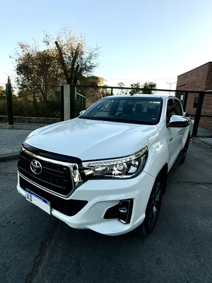 Toyota Hilux 2.8 Cd Srx 177cv 4x2 At