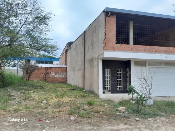 Vempermuto Lote En Zona De Altisima Valorizacion Bosques De Sirivana, 105 Metros Cuadrados , Servicios Publicos , Impuestos Al Dia