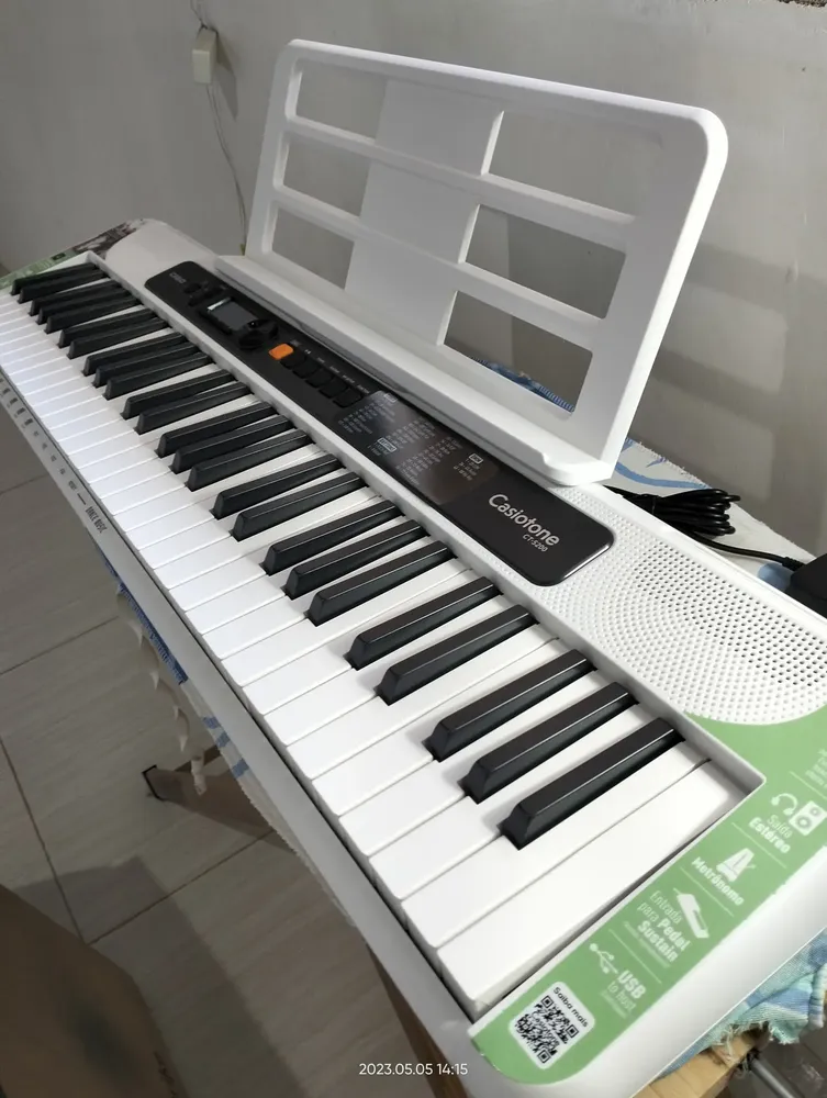 Teclado controlador de piano Casio Ct S200 Usb Midi!! Cor branca