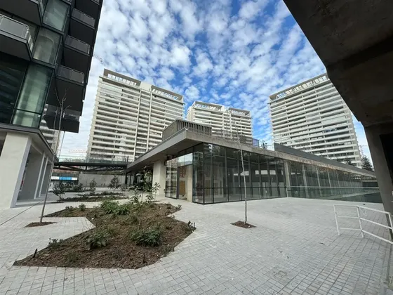 Local Comercial En Arriendo En Las Condes M2 Variables