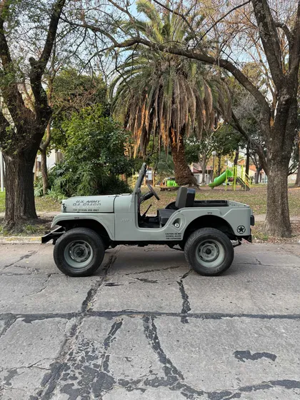 Jeep Ika Willys 3.8