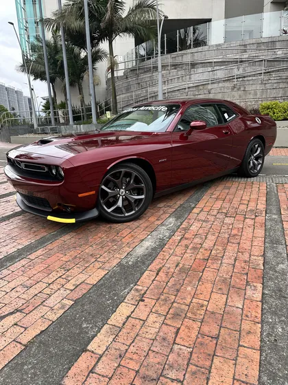 Dodge Challenger 5.7 R/t